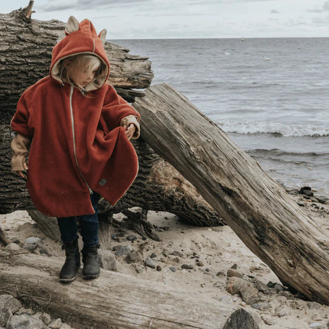 Voiture poncho pour un enfant