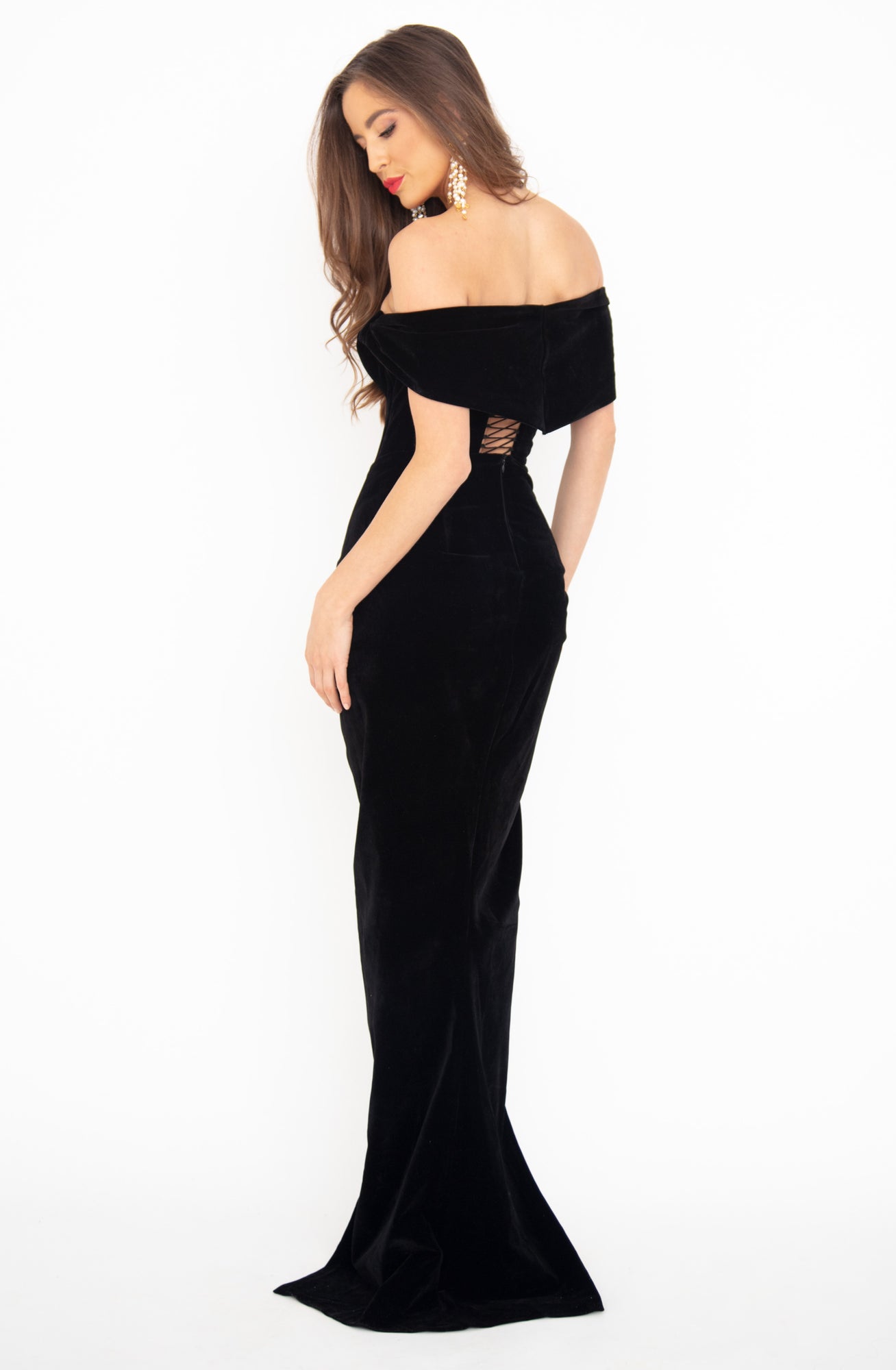 Lia Stublla Midnight Velvet Black Gown Hire In Sydney High St Hire 