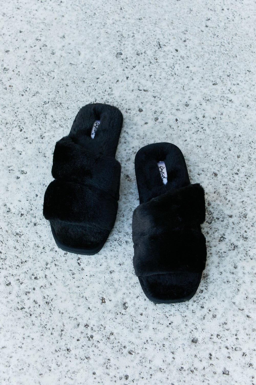 Qupid Faux Fur Slide Sandals in Black Trendsi