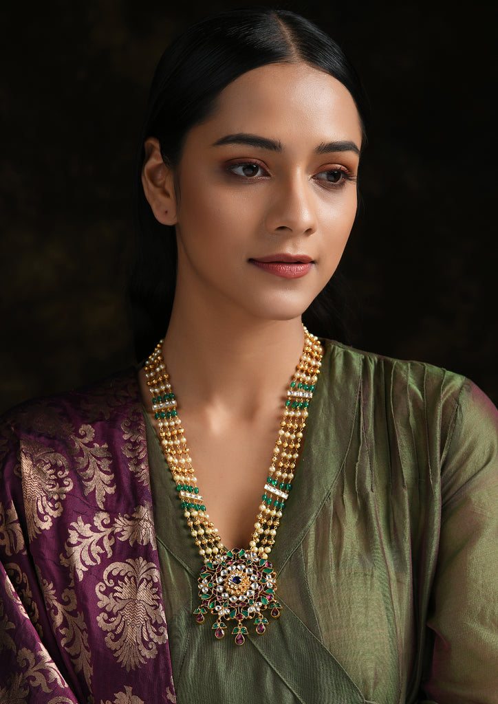 Photo of South Indian Bride in Lime Green Saree and Gold Jewelry