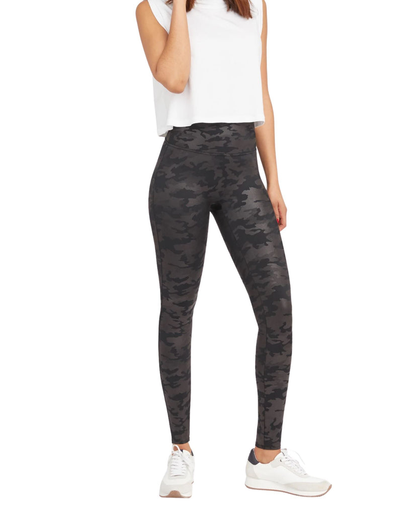 Spanx Cropped Look At Me Now Seamless Leggings -Garnet Rose Print