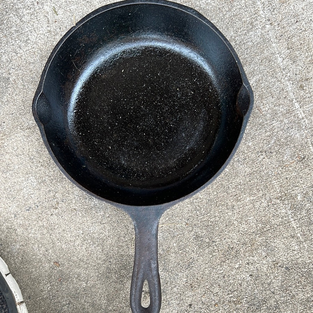 Griswold Cast Iron #8 – The Nickel Barn