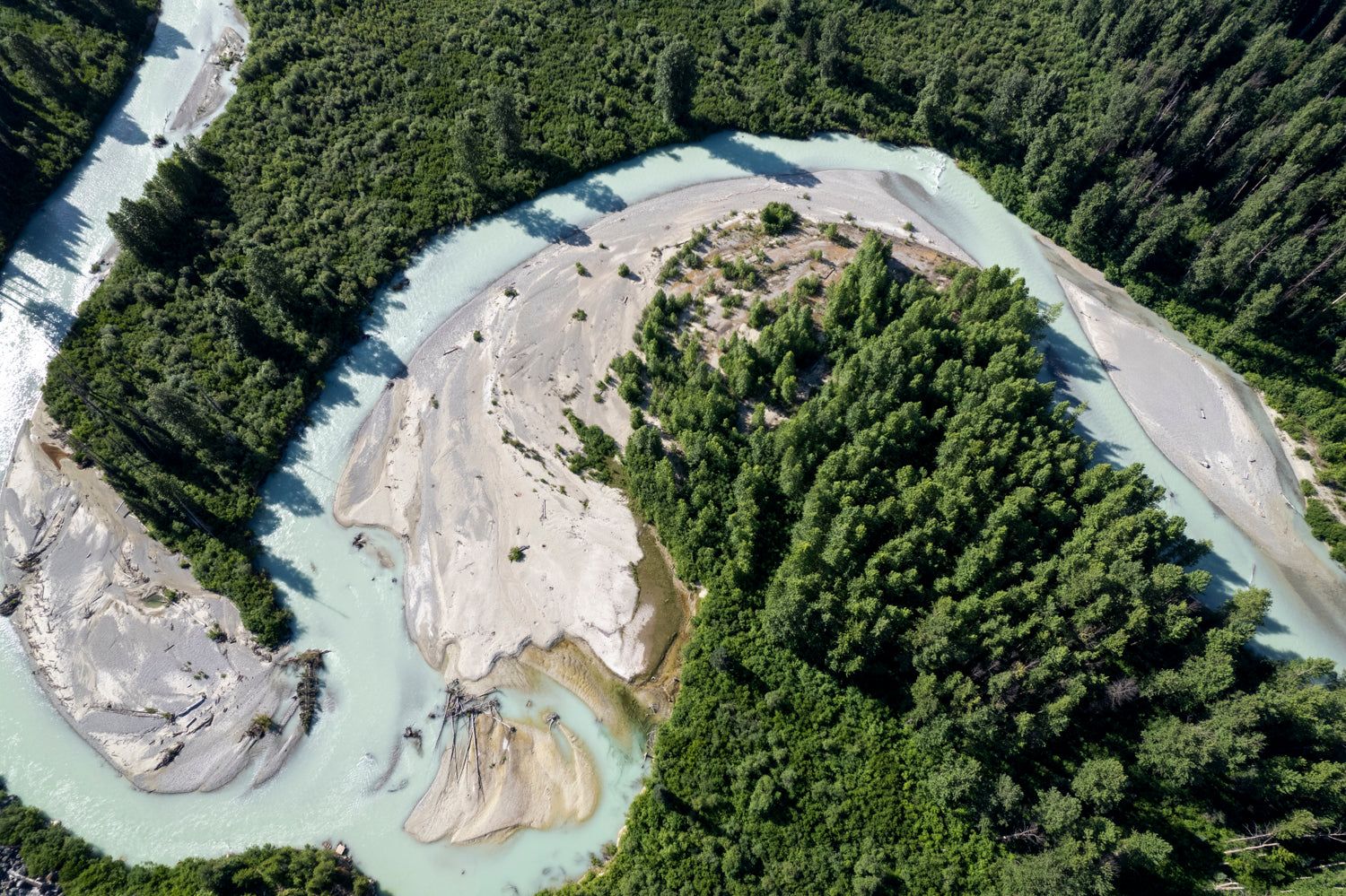 Canadian landscape photographer donates to the environment