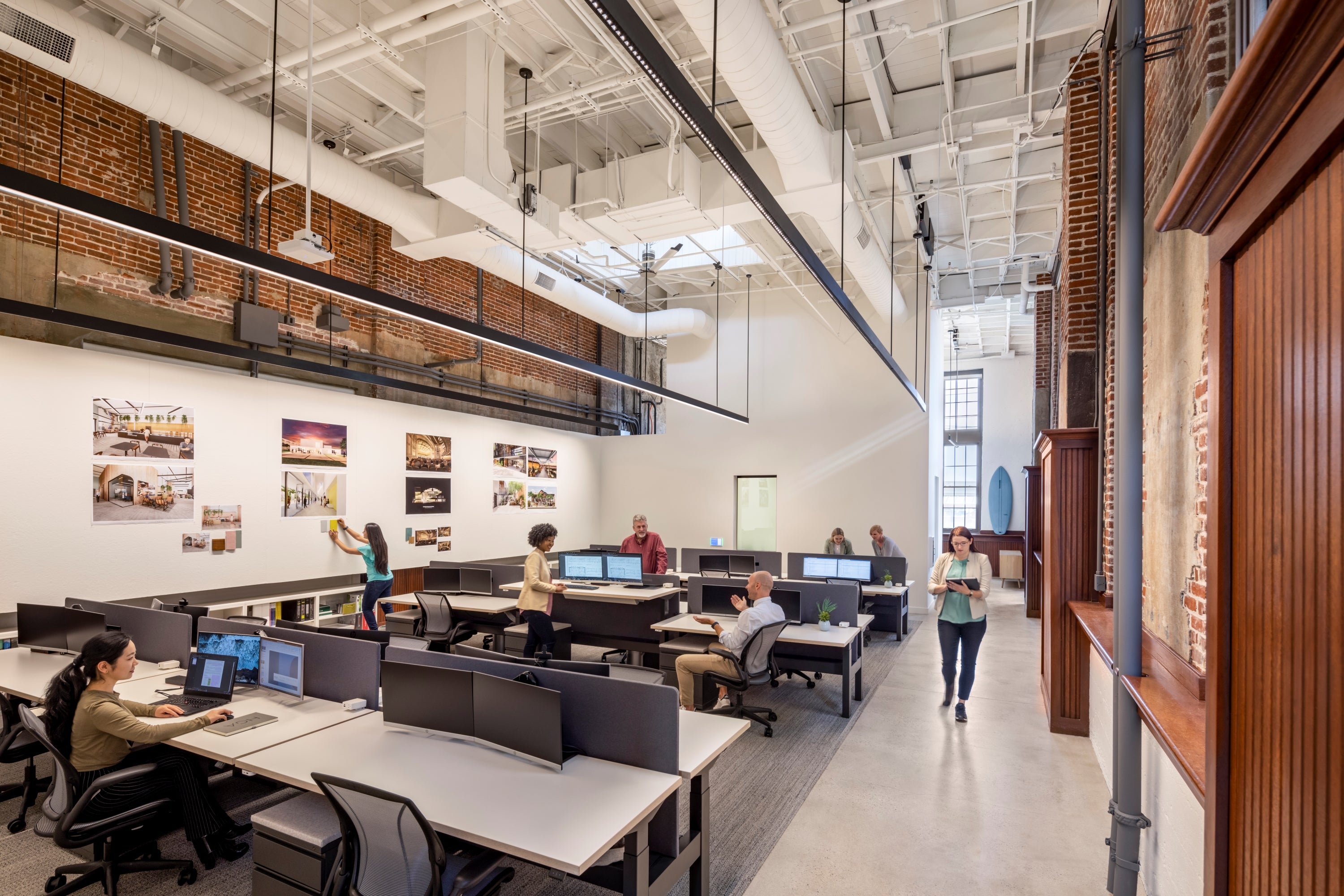 Photo of HGA offices in San Francisco - open space office area