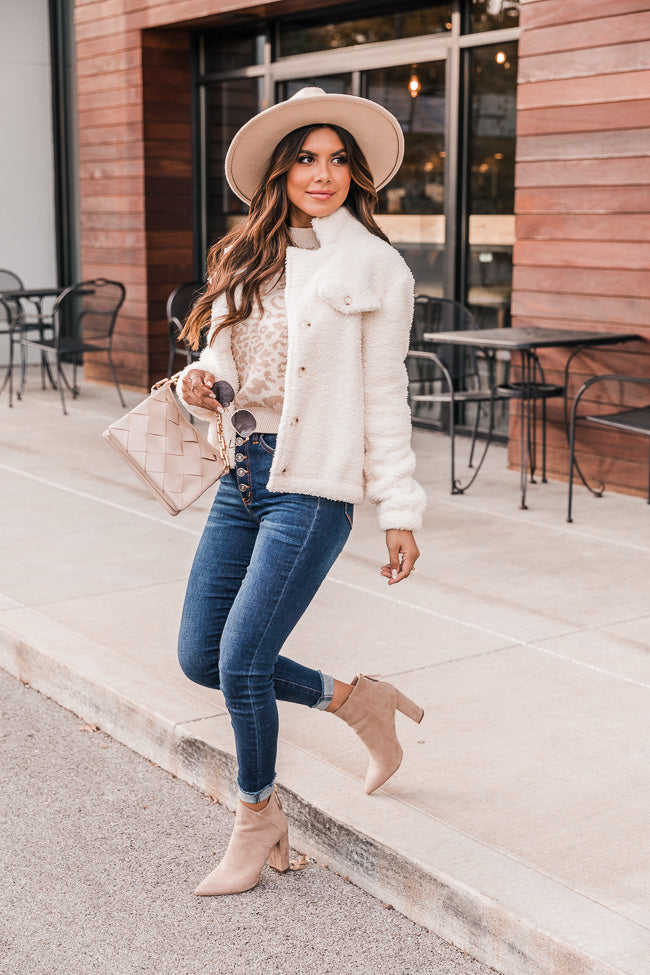 Chic, Simple Winter Outfit Idea