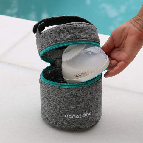 Nanobébé travel cooler in use at the pool