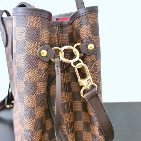 LV Neverfull MM pouch converted to crossbody/shoulder pouch 