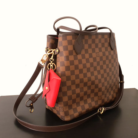 How to turn the Louis Vuitton Neverfull MM into a crossbody bag –  dressupyourpurse