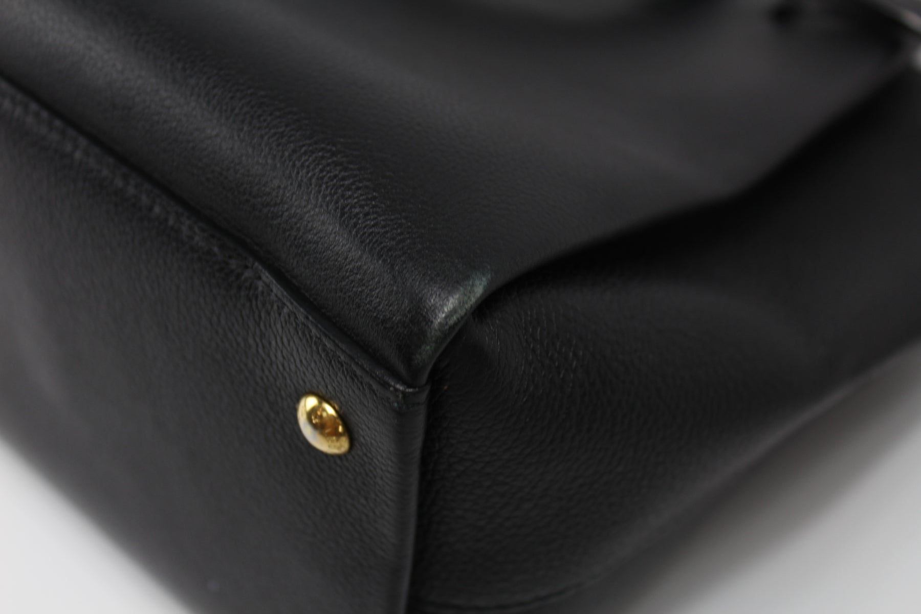 Lockmeto Calf Leather – Keeks Designer Handbags