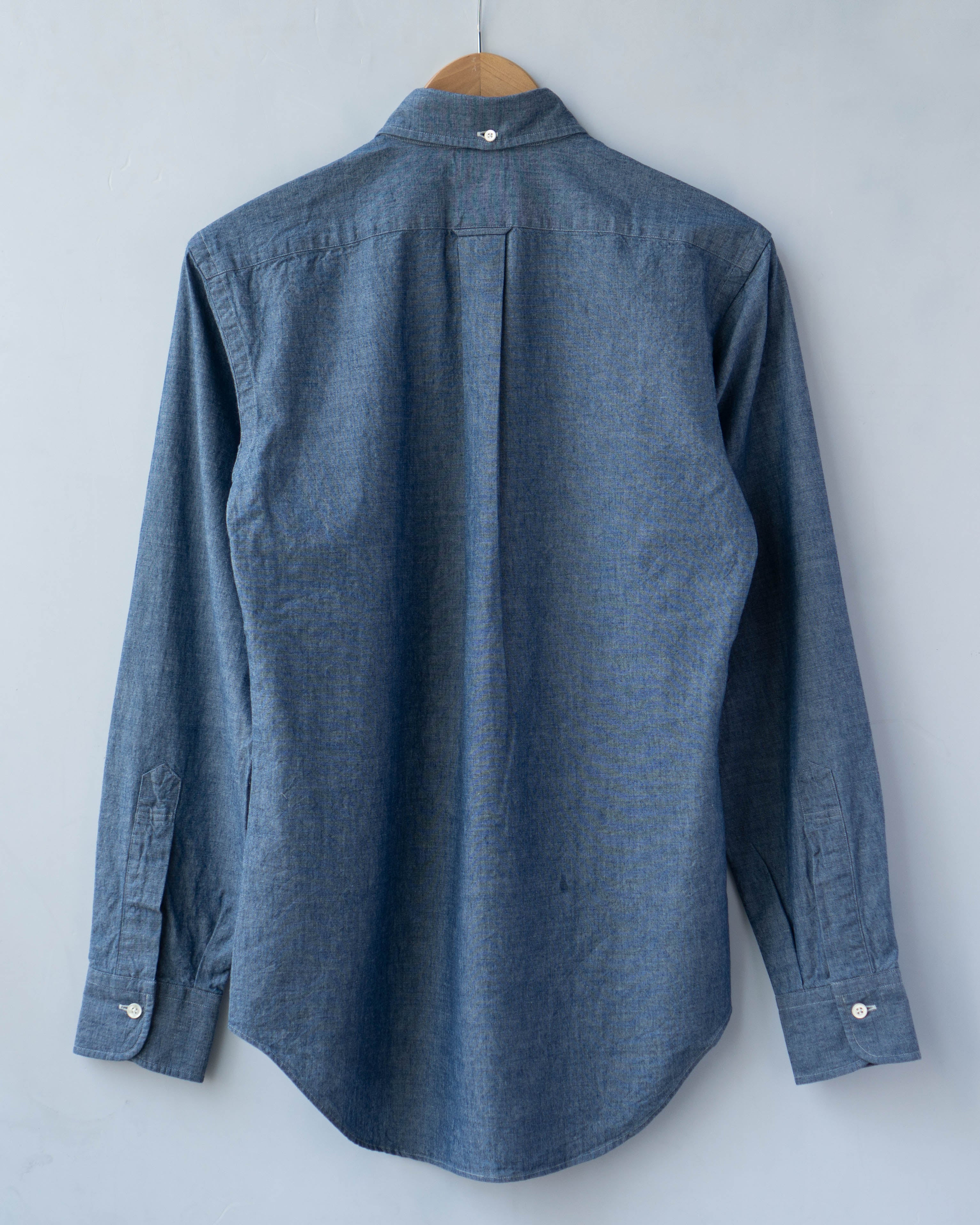 Vintage IVY Button Down Chambray | Vintage Ivy Fit – The Signet Store