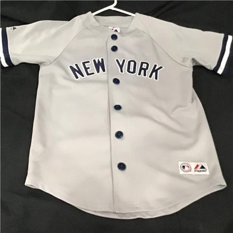 New York Yankees - Jersey - M – Overtime Sports