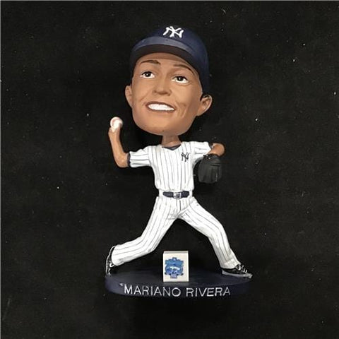 Mariano Rivera 2001 Fleer Ultra New York Yankees Baseball Card