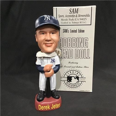 LIMITED EDITION DEREK JETER BOBBLEHEAD -2009 LIMITED EDITION- YANKEES  CAPTAIN