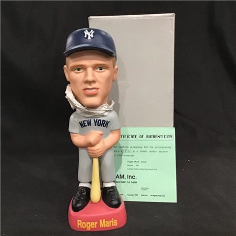 Derek Jeter - Bobblehead - Hall of Fame 256/540 – Overtime Sports