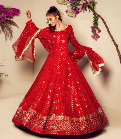 Dress to Impress This Karwa Chauth: Must-Have Sarees, Lehengas, Jewellery &  More
