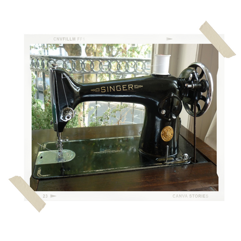 Lot Of Singer Sewing Machine Oil Auction