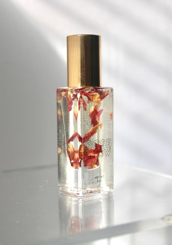 picture of rose glow oil from lip love 