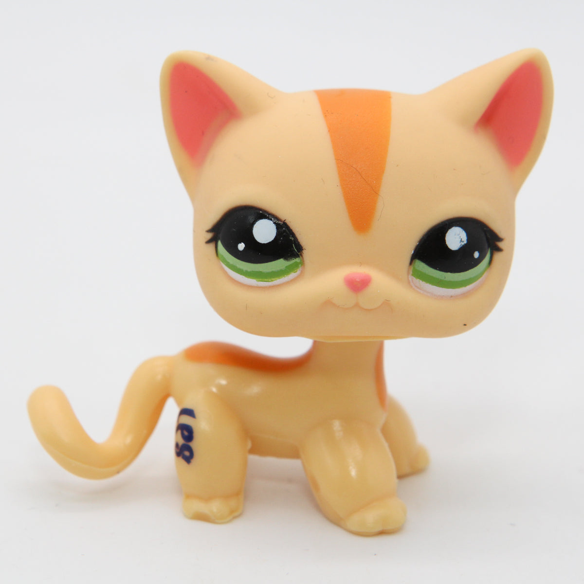 Littlest Petshop seisova Kissa #1905— Elli Madelli