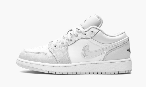 white jordan aj 1 low