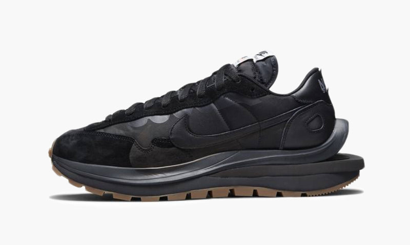 nike sacai all black