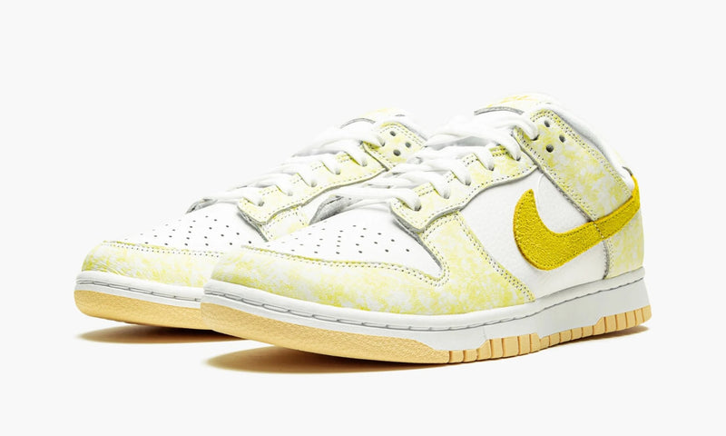 nike dunk low wmns yellow strike