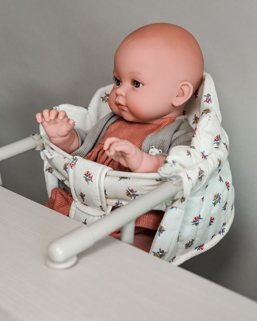 Baby shop doll table