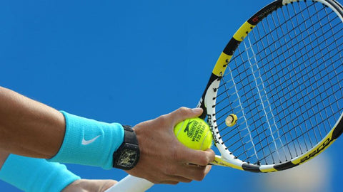 illustration antivibrateur et raquette de tennis 