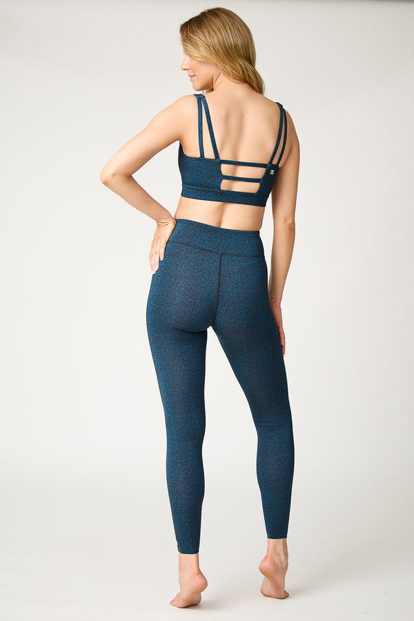 Royal to light blue ombre exercise capri length leggings. Made of 65% nylon,  30% polyester and 5% Spandex. Sold in packs of six - two smalls, two  mediums, two larges., 732479