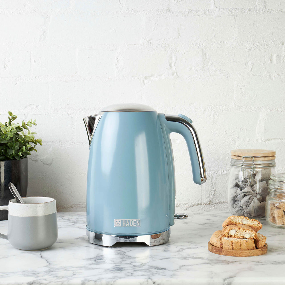 HADEN Dorchester Matte White Electric Tea Kettle + Reviews