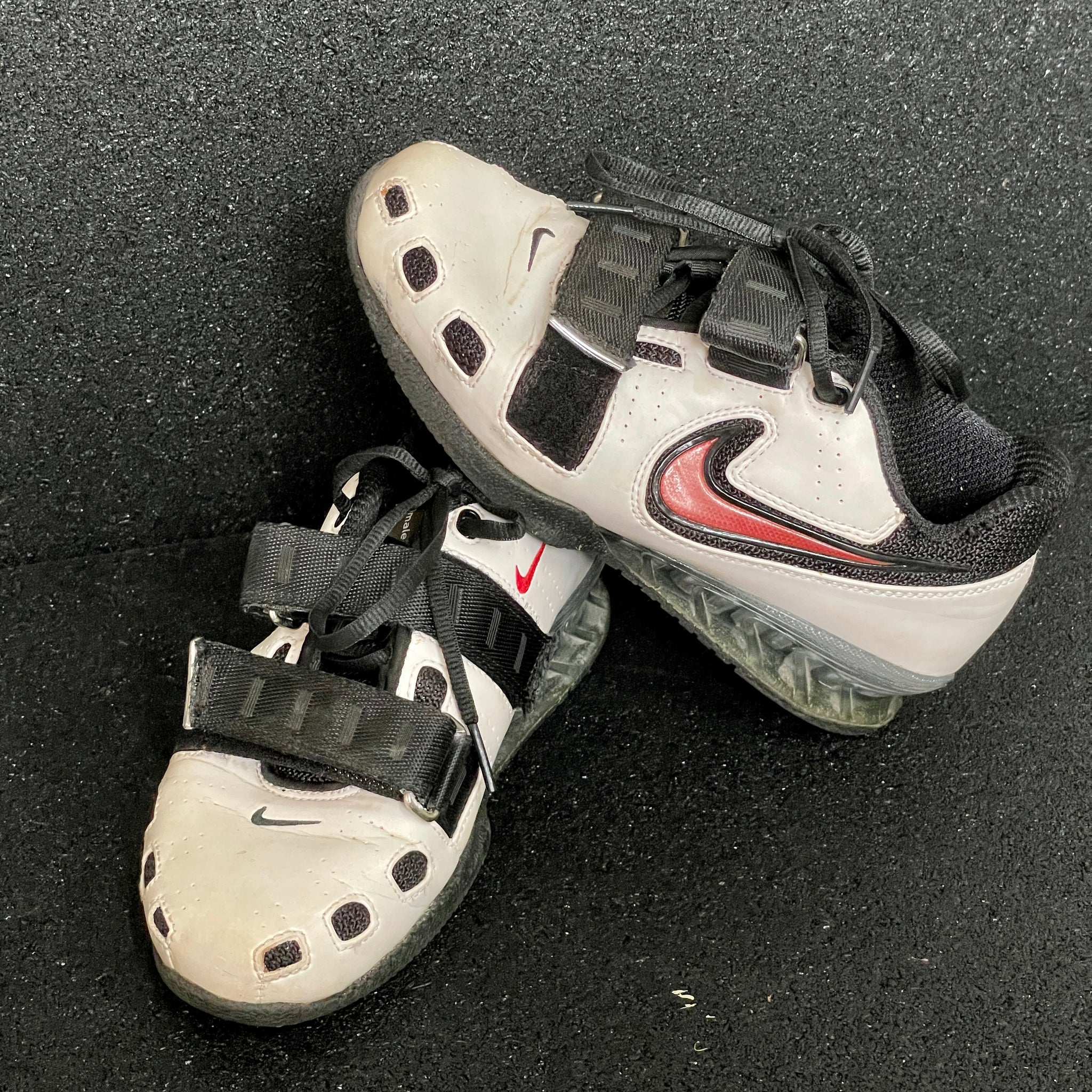 Nike Romaleos 2 - White / Red US4 (Pre-owned) – Hong Weightlifters