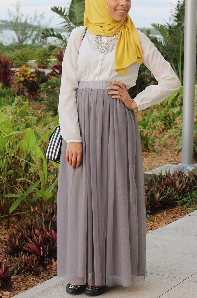 White Tulle Maxi Skirt - Delicate Hijabi