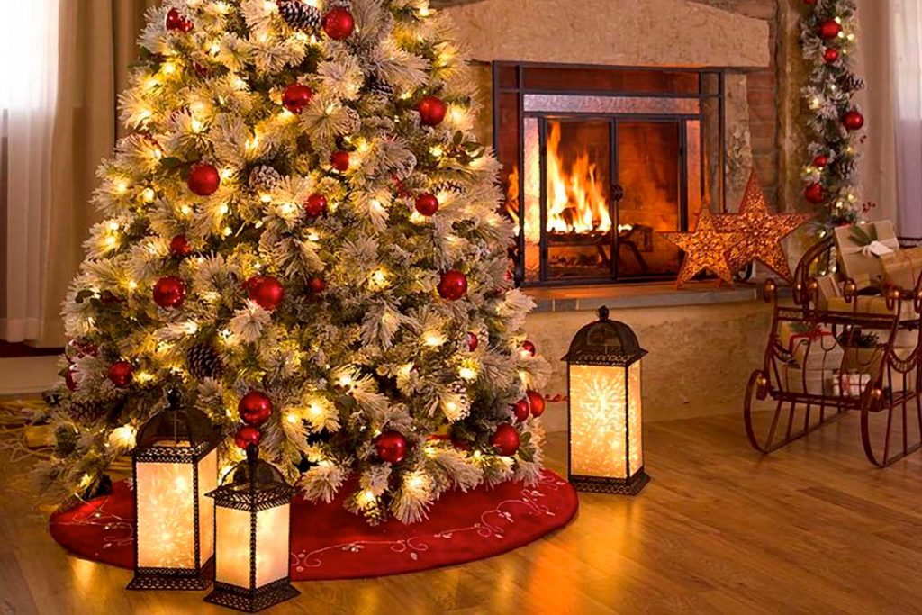 decorate christmas tree