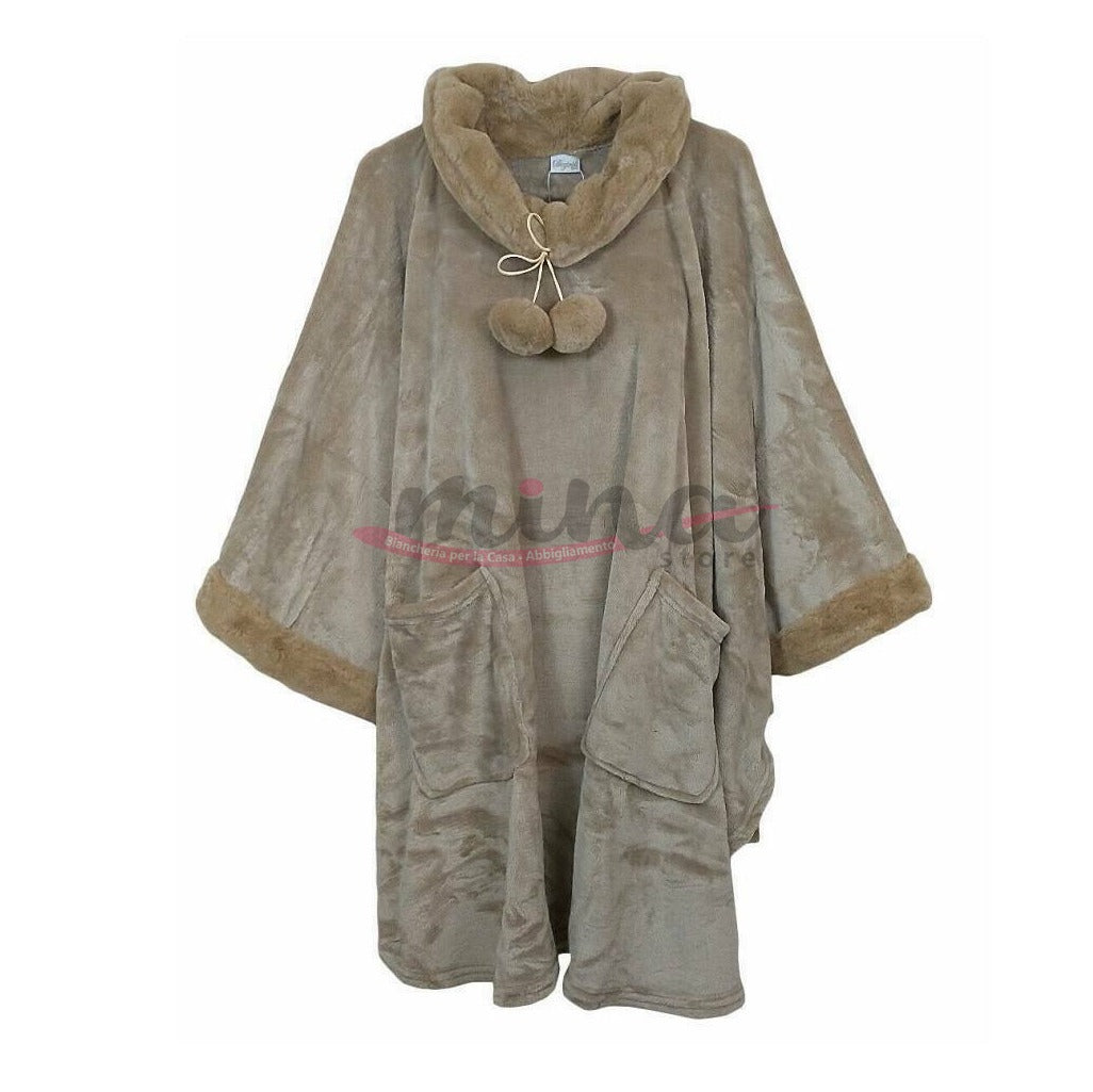 IDEA REGALO - Poncho con Colletto in Pelliccia, tasconi e pon pon PREZIOSA, super caldo 100% Made in Italy