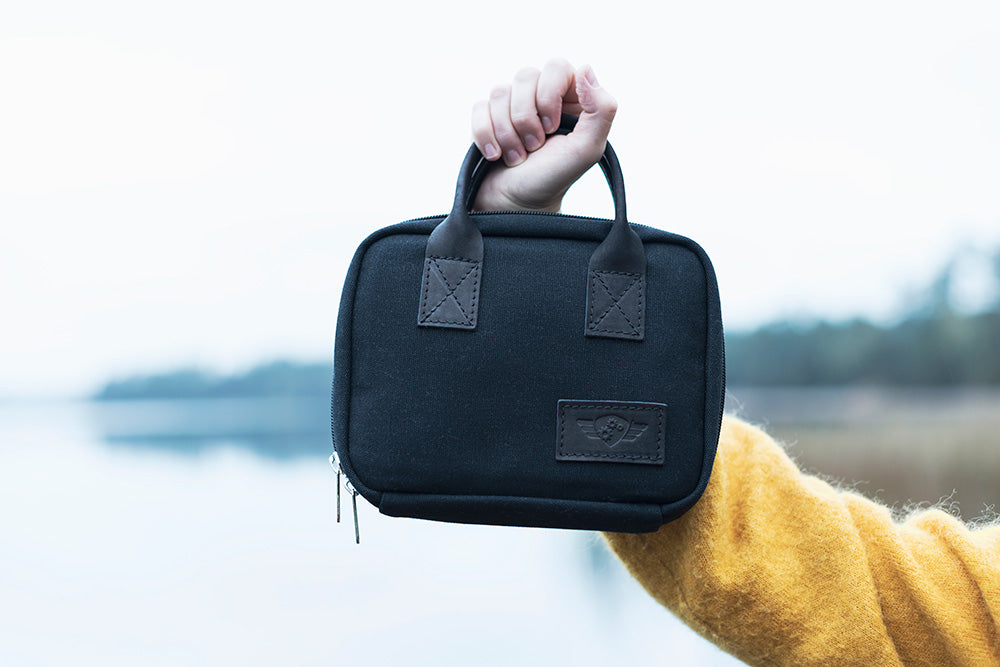 国内未発売】Comandante Travel Bag Black お手頃価格 sandorobotics.com