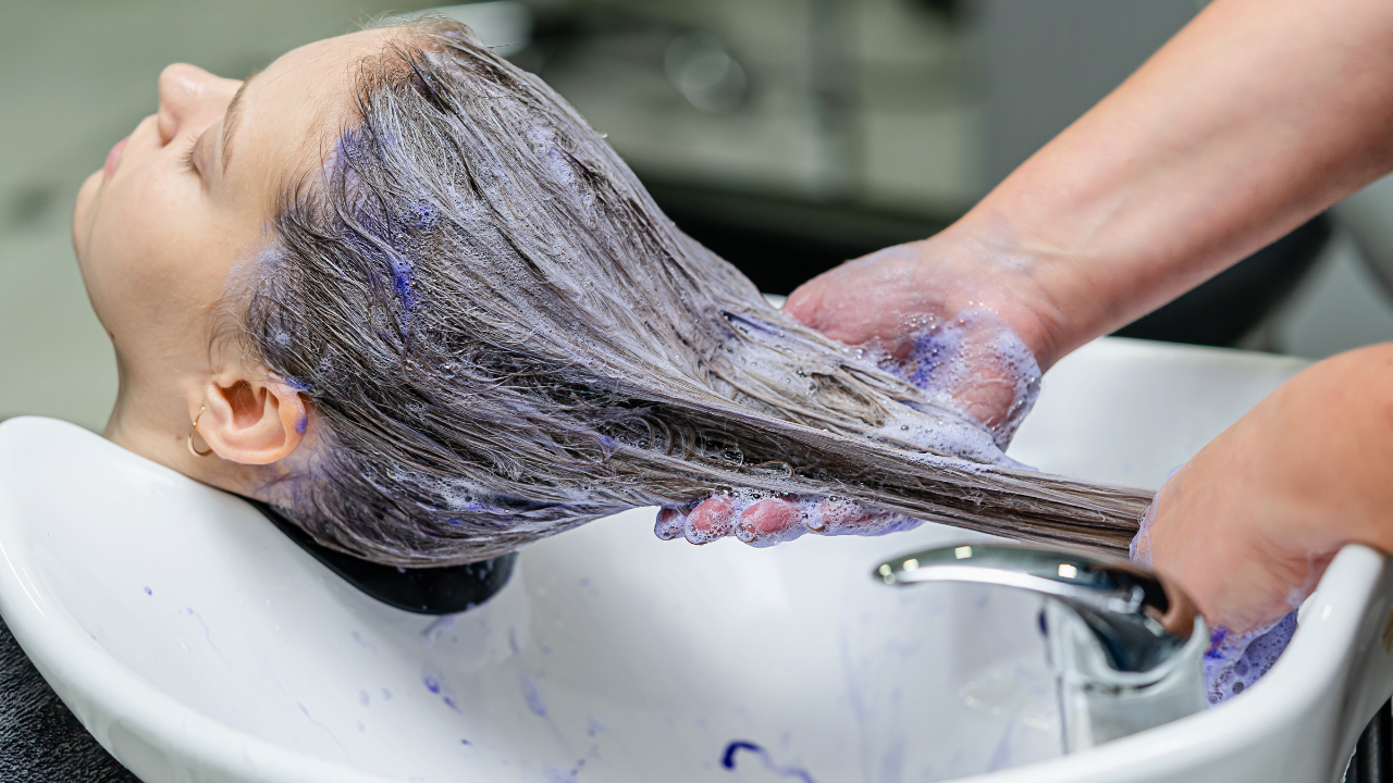 how to use hair color shampoos