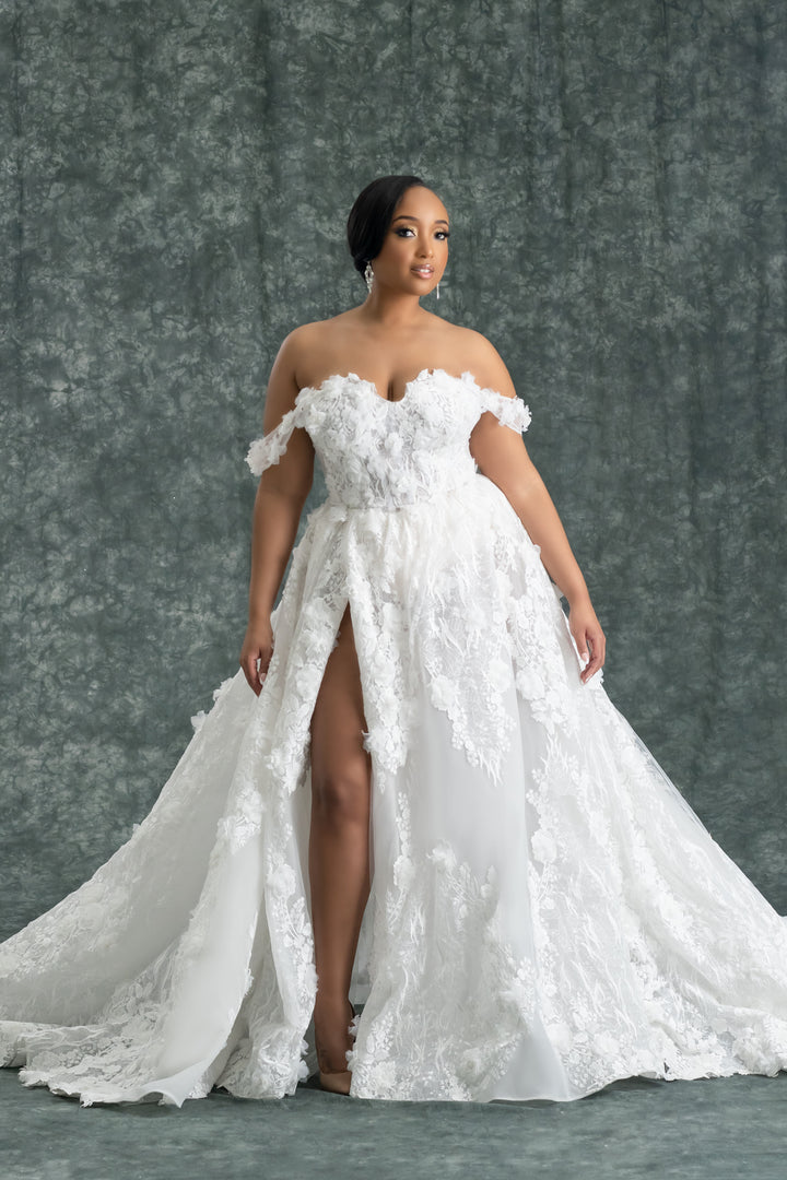 Wedding Dress Photos and Premium High Res Pictures - PantoraBridal