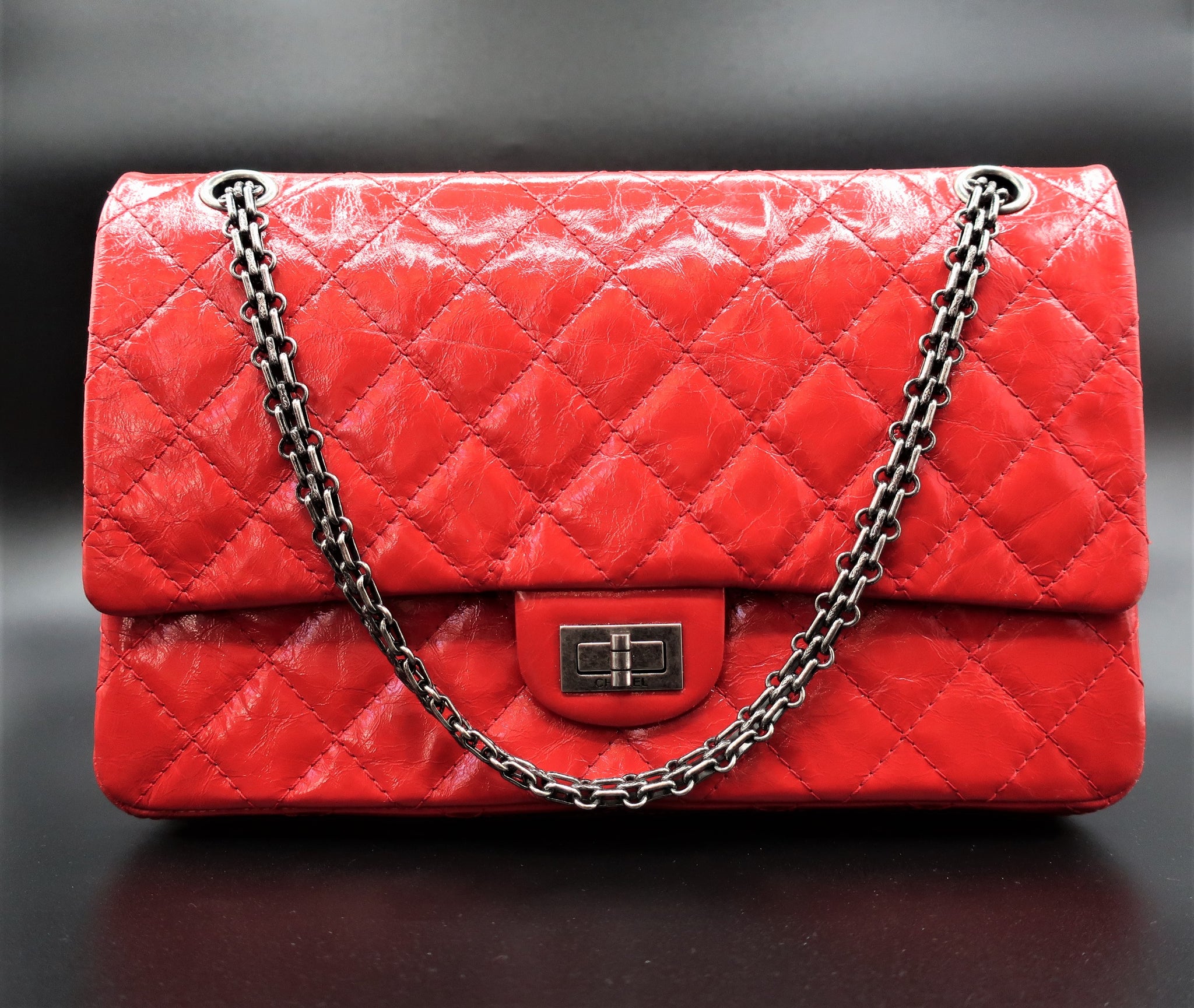 chanel 2.55 red