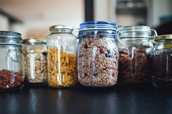 Bocaux en verre : les indispensables de la cuisine zéro déchet