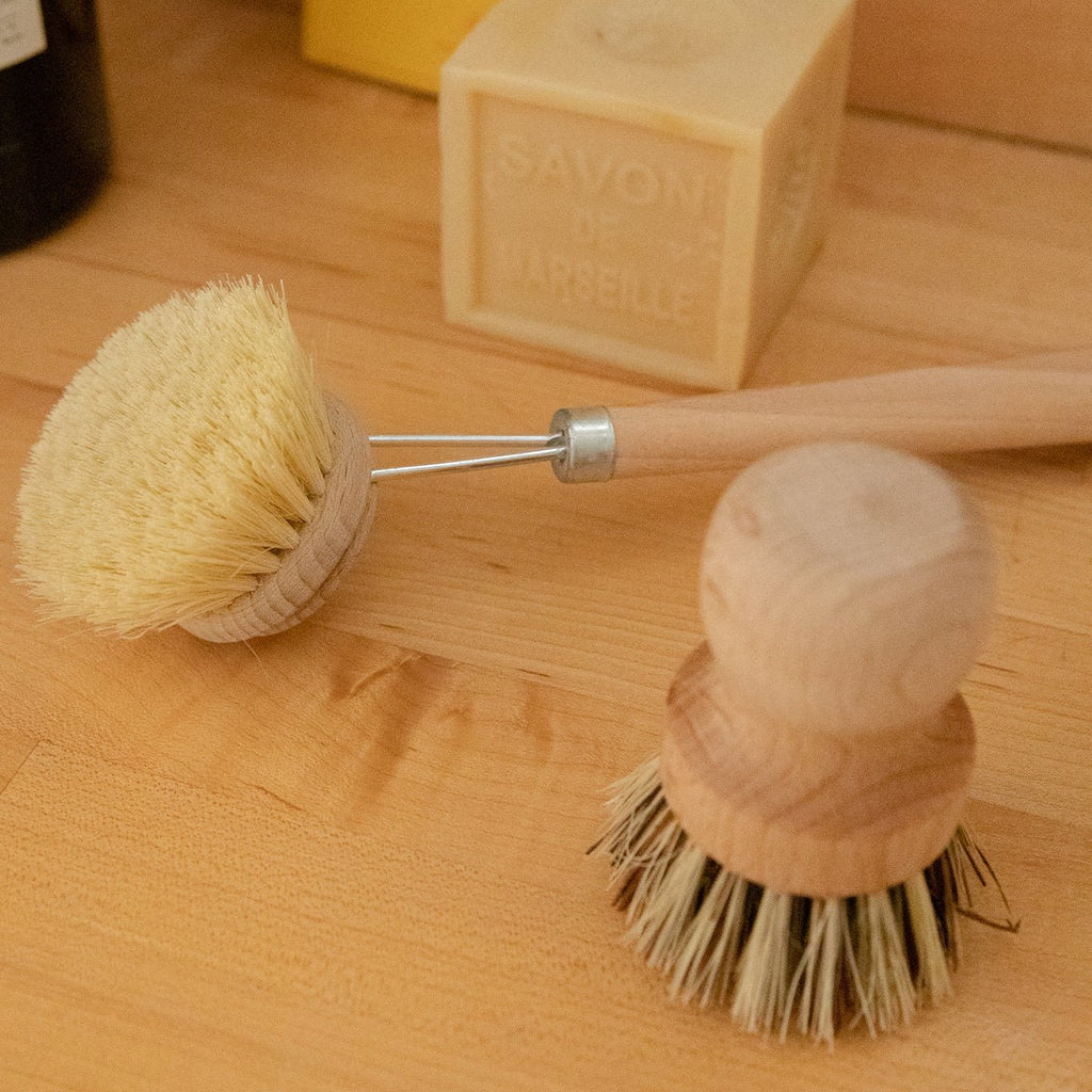 Beechwood Bathtub Cleaning Brush - PUBLIC