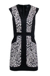 V-neck Hidden Back Zipper Pocketed General Print Dress