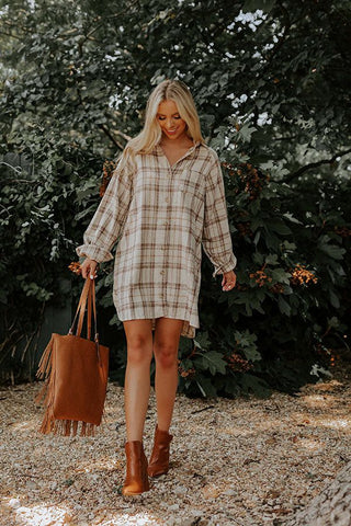 plaid dress for fall 2023 date night outfits