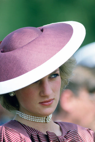 Princess Diana hat style