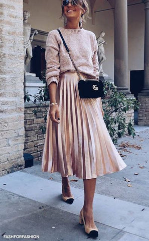 pink tone outfit for Valentine's Day 2022