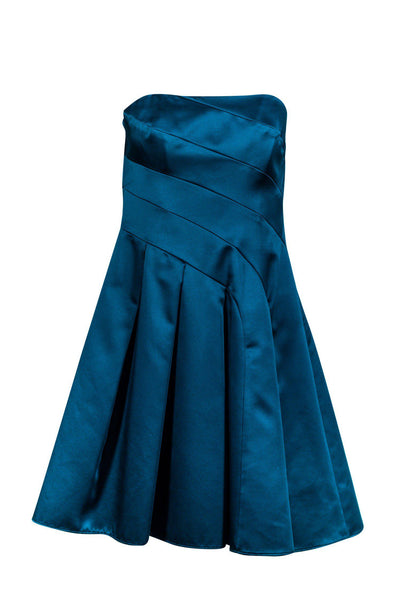 A-line Strapless Full-Skirt Hidden Side Zipper Fitted Darts Pleated Polyester Dress