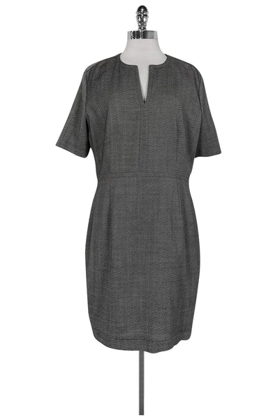 V-neck Above the Knee Short Sleeves Sleeves Wool Hidden Back Zipper Fitted Dress