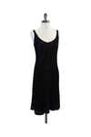 Hidden Back Zipper Pleated Applique Scoop Neck Sleeveless Dress