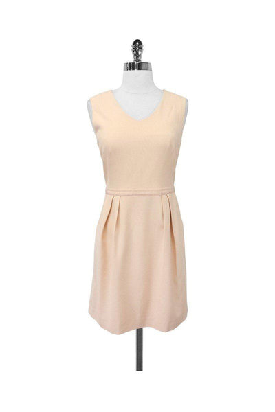 Back Zipper Pocketed Pleated Fitted Fit-and-Flare Sleeveless Dress With a Ribbon