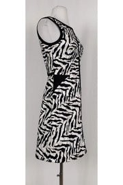 Karen - White, & Beige Zebra Dress Sz 6 – Current Boutique