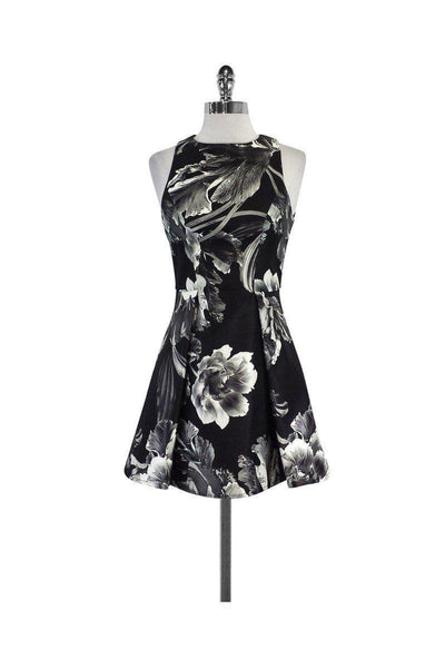 Pleated Hidden Back Zipper Floral Print Sleeveless Dress