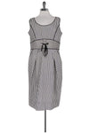 Pocketed Drawstring Piping Hidden Back Zipper Above the Knee Sleeveless Striped Print Round Neck Sheath Sheath Dress